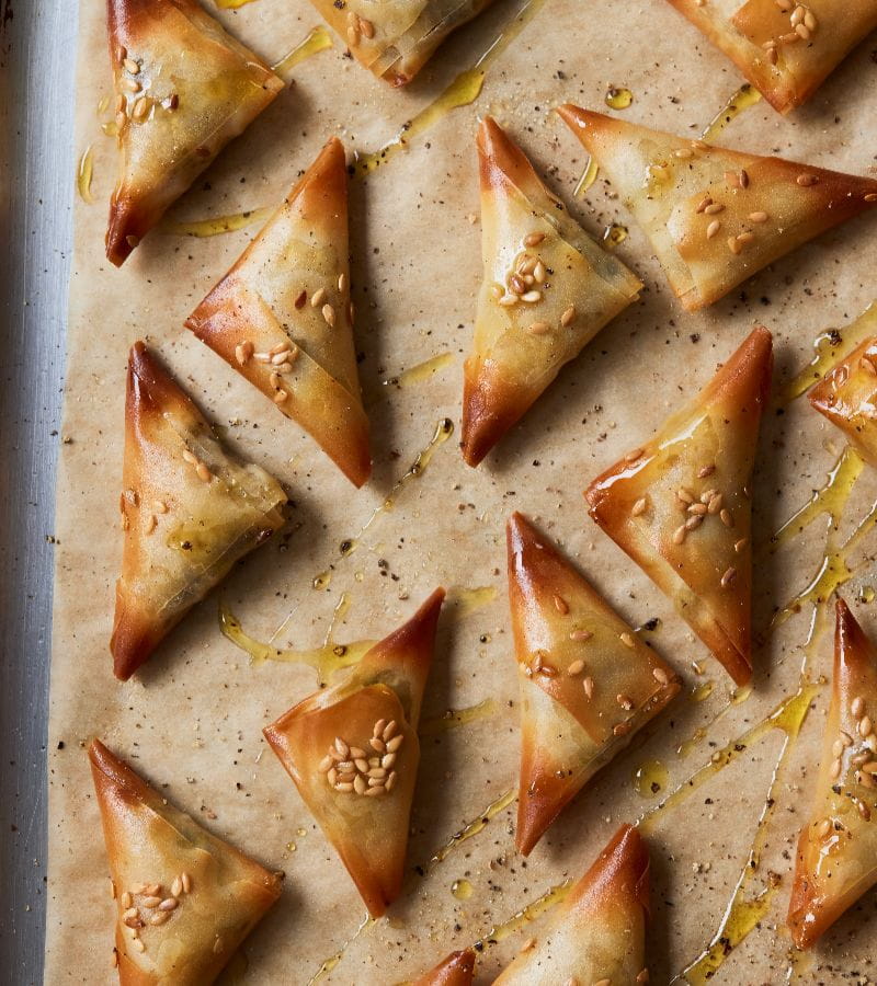 vegan-canapes-pea-and-potato-parcel